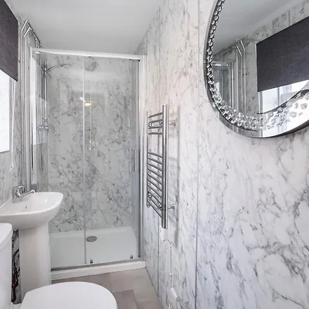 17 Penleys Grove Street York