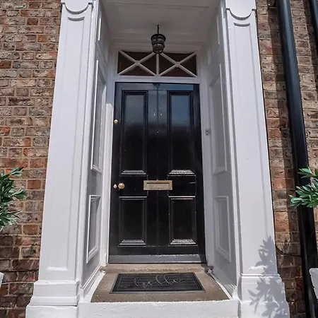 17 Penleys Grove Street Holiday home