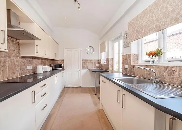 17 Penleys Grove Street Holiday home *