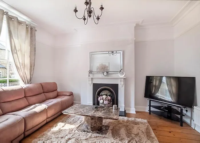 17 Penleys Grove Street *